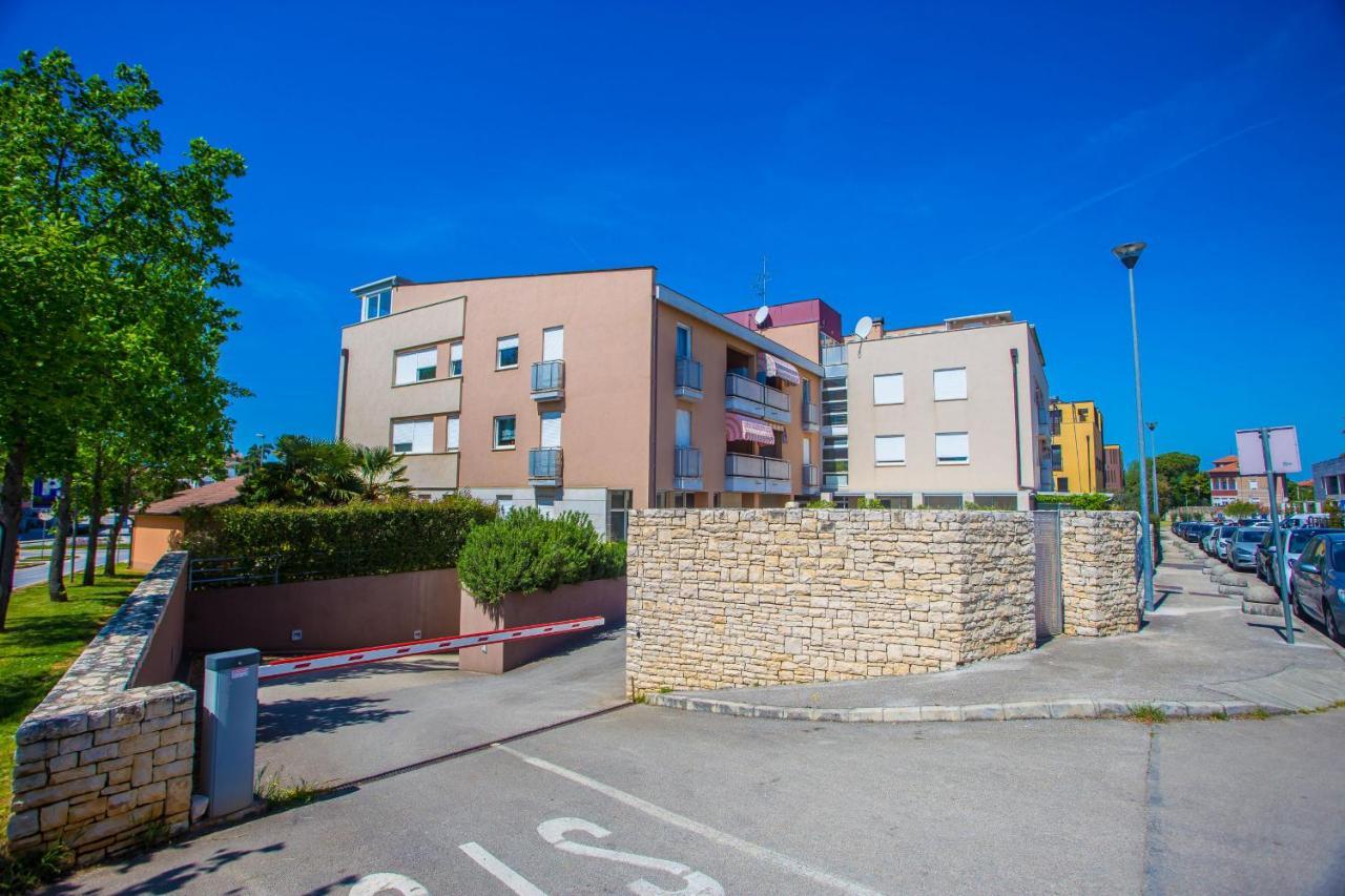 Apartment Dora Near Sea And Center With Private Garage Poreč Eksteriør bilde