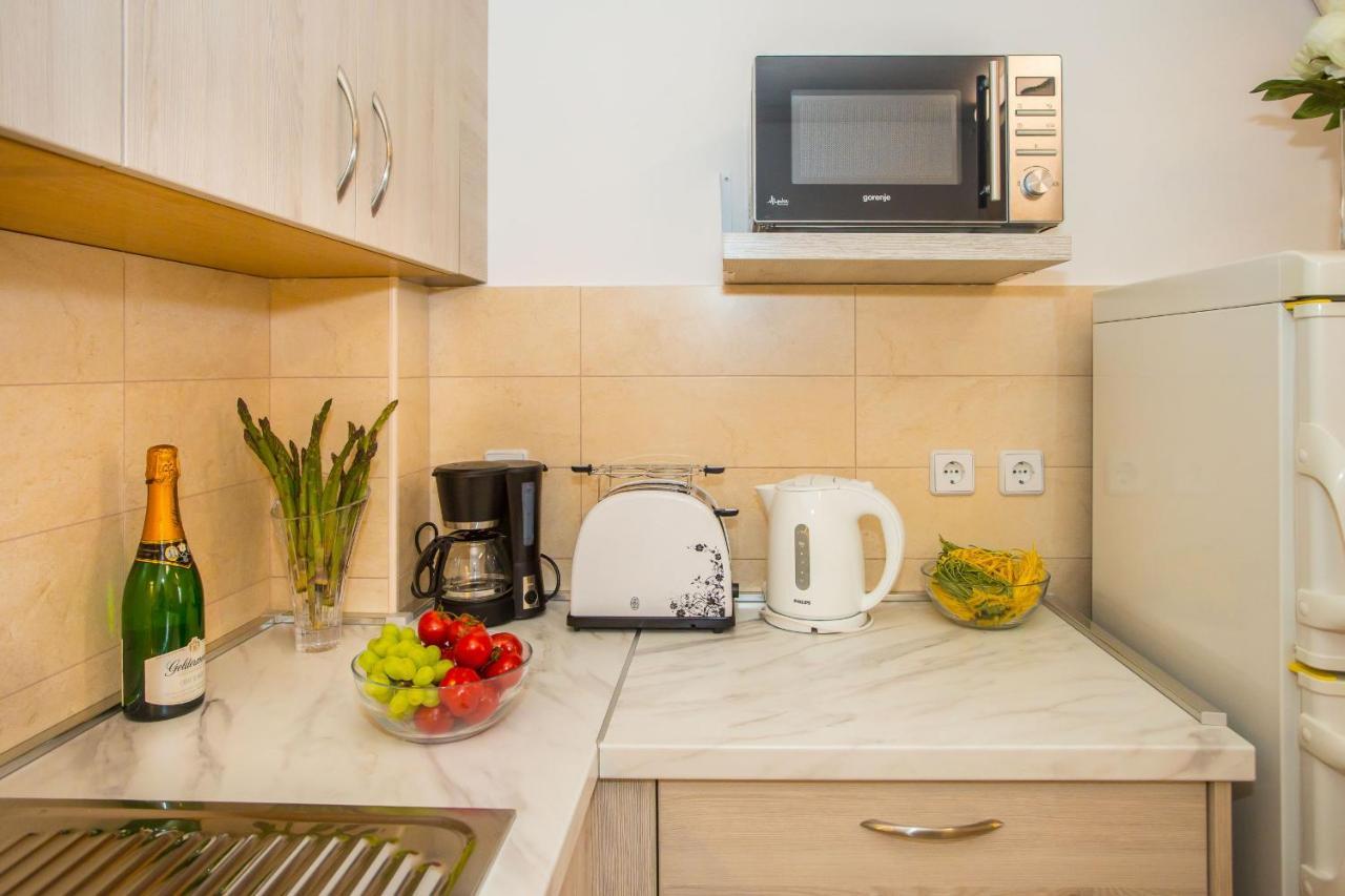 Apartment Dora Near Sea And Center With Private Garage Poreč Eksteriør bilde